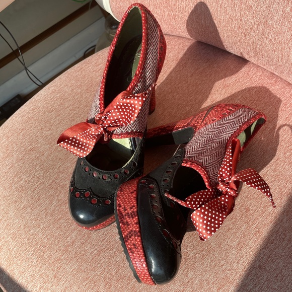 Foolproof by Poetic License ♥️ pumps - Picture 3 of 7